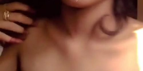 Miniatura de Desi Girl Nude MMS Of Blowjob From The Office Lift