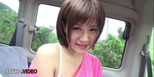 Miniatura de Asian beauty gives intense road head in POV action