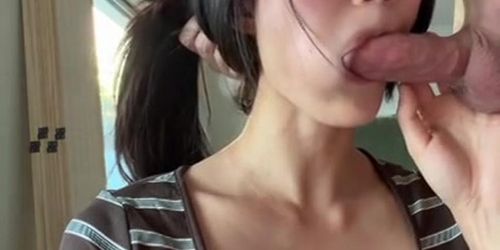Miniatura de Lucy Mochi Gives A Passionate Blowjob (alyssia vera, azi acosta, brickzilla anal, luna luxe, maria gjieli)