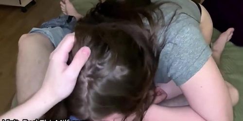 Miniatura de Caught brother masturbating with panties and got creampie in tight pussywqhrm