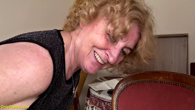 Miniatura de 79yo BBW Granny Tries Anal