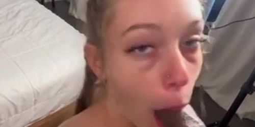 Miniatura de Badbarbiepriv Gives A Sloppy Blowjob To A BBC