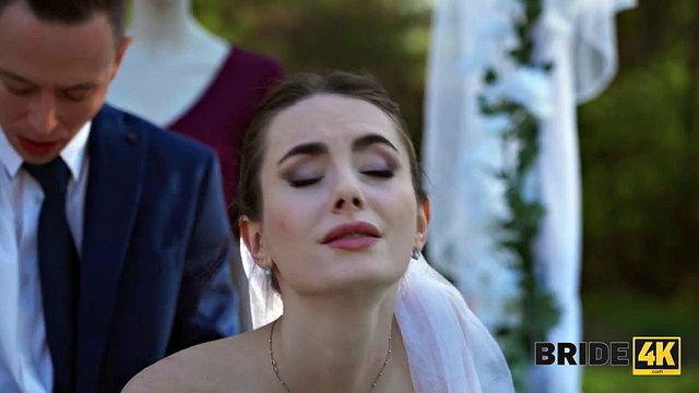 Miniatura de Nikki Nuttz and Liz Ocean's Rough Lesbian Wedding Fuck