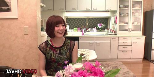 Miniatura de Threesome Fun Begins When Naughty JAV Legend Airi Miyazaki Blowjob Skills Shine Mature