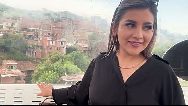 Miniatura de A blonde Latina gets fucked by a stranger she met at MIO-CABLE in Cali, Colombia!