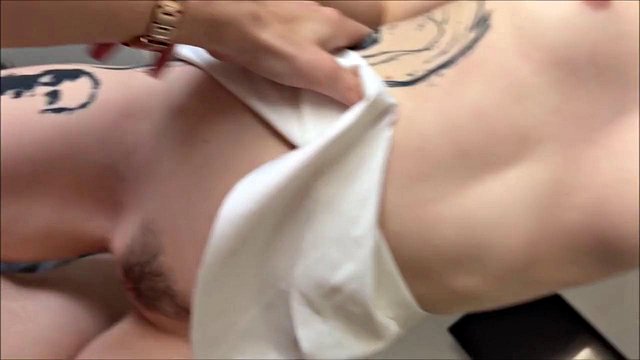 Miniatura de Blonde Stepdaughter's Anal Plea