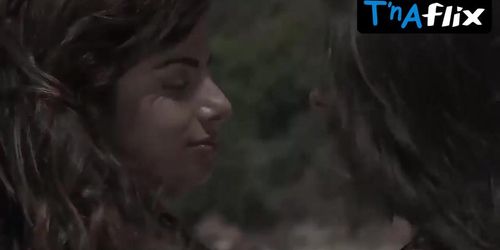Miniatura de Gabrieli Diniz Lesbian Scene in Ex On The Beach