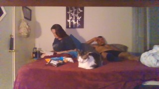 Miniatura de Couple smoking and cuddling