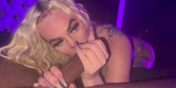 Miniatura de Latina Wants Her Friend To Help Suck BBC
