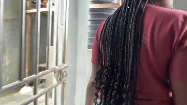 Miniatura de TS Silver Anal Wrecked by Huge BBC