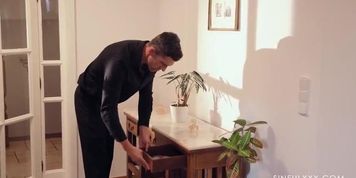 Miniatura de Clemence Audiard Takes Charge: Hot Pornstar MILF Obeying Marco Bull (Shalina Devine)