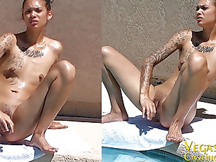 Miniatura de chanel west naked fun with pov sucking and fucking cream pie pool solo masturbation with toys at the pool