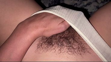 Miniatura de Mira qué mojada se está poniendo entre mis piernas. Punto de vista femenino.