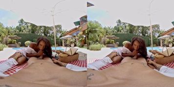 Miniatura de She caught me looking at her feet... and decided to tease me