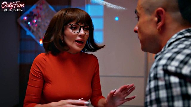 Miniatura de Luna Roulette's Velma Cosplay Sparks Cumshot Roleplay