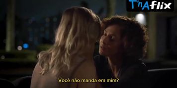 Miniatura de Camila Pitanga Lesbian, Butt Scene in Aruanas