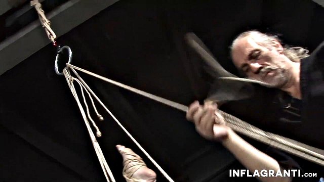 Miniatura de Jolita Spanked and Waxed in Hardcore Lesbian Play