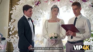 Miniatura de VIP4K. Mira a novias cachondas siendo folladas en sus bodas. La mejor COMPILACIóN de novias