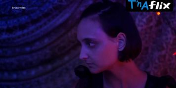 Miniatura de Isabelle Barbier Lesbian Scene in Crshd