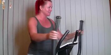 Miniatura de Mature Bbw Over 40 Sucking Big Dick And Spreading Her Wet Pussy
