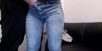 Miniatura de Fingering My Girlfriend's Amateur Ass in Tight Blue Jeans