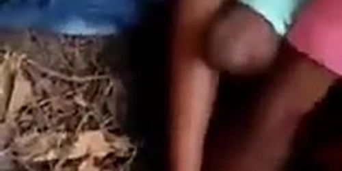 Miniatura de Desi Village Randi Woman Get Gangbang At Outdoor By 3 Mans - Village Outdoor