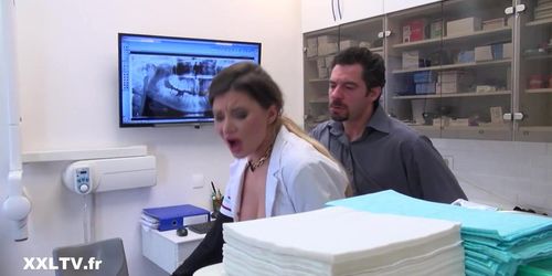 Miniatura de The Dentist Also Loves Anal Sex P1080