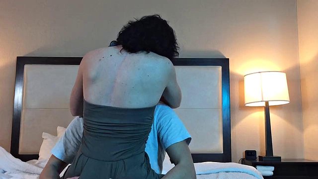 Miniatura de Gracie Lou and Bailey Wilde's Sexy Petite Tatted Kissing Compilation
