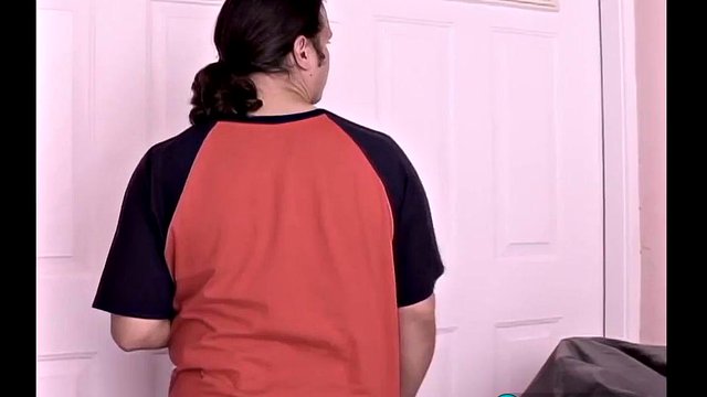 Miniatura de When Her Hubby s Away, Latina MILF Monica Plays
