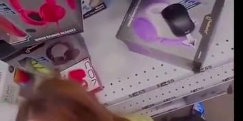 Miniatura de MILF Bbc BJ In Store