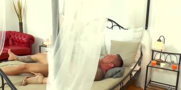 Miniatura de Dani Daniels A Maid To Please With A Creampie 1080p